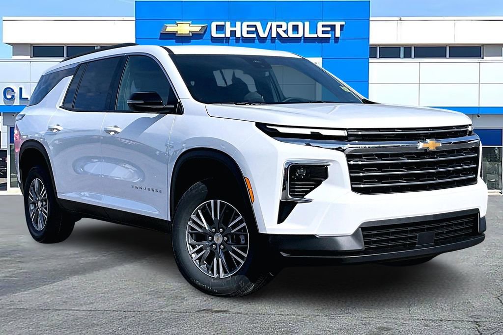 2026 Chevrolet Traverse FWD LT's photo
