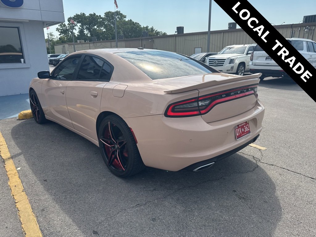 2017 Dodge Charger SE photo 3