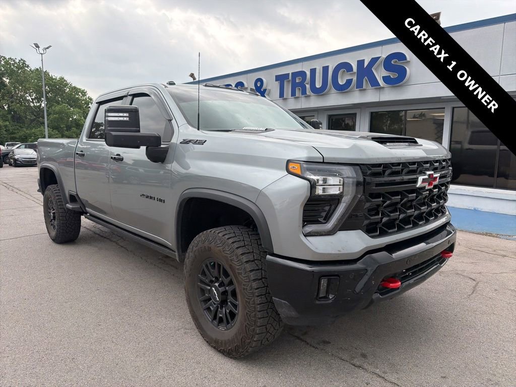 2026 Chevrolet Silverado HD ZR2 4WD Crew Cab Standard Box's photo