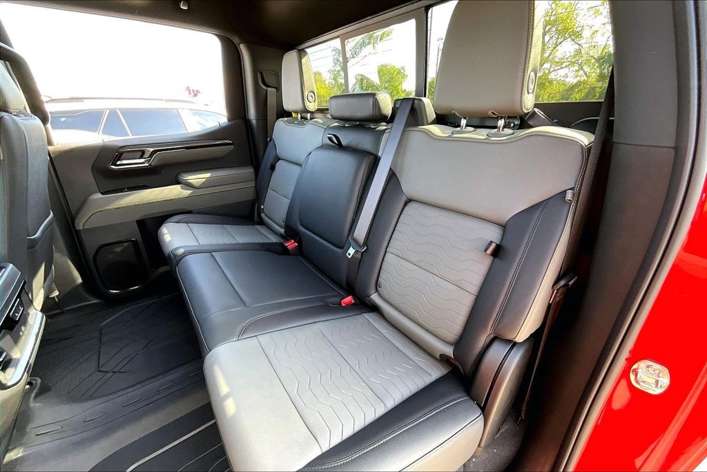 2026 Chevrolet Silverado 1500 ZR2 - Photo 10