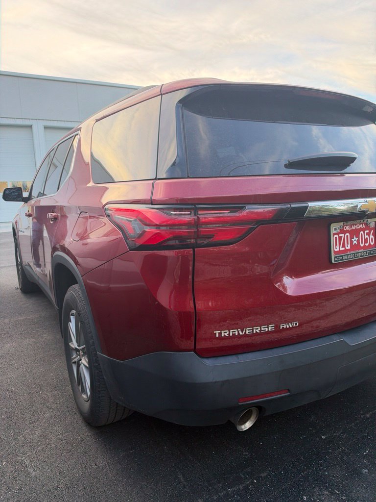Used 2023 Chevrolet Traverse LT Cloth SUV