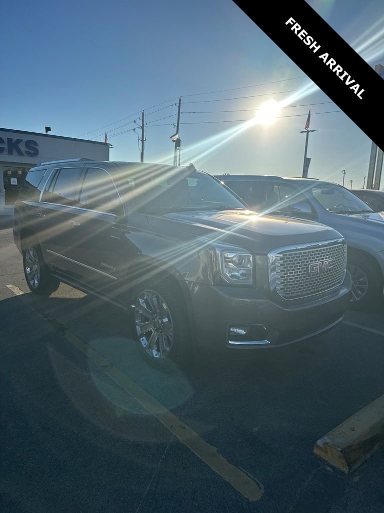 2016 GMC Yukon Denali's photo