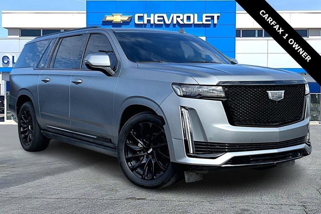2023 Cadillac Escalade ESV Sport Platinum's photo