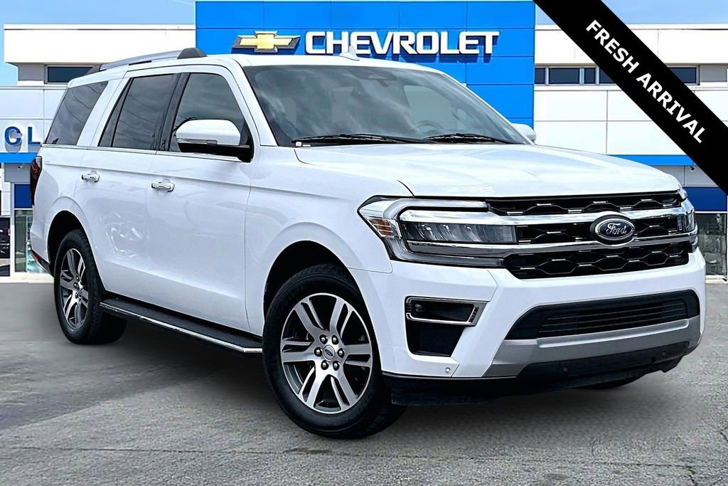 2022 Ford Expedition Limited's photo