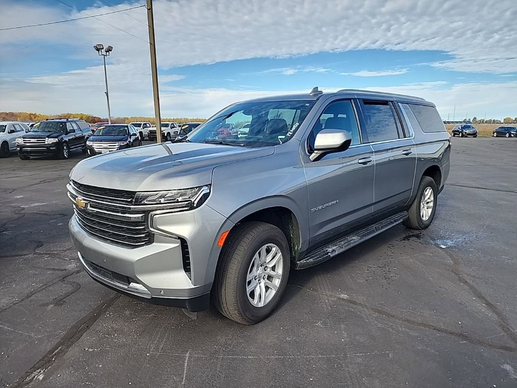 2023 Chevrolet Suburban LT