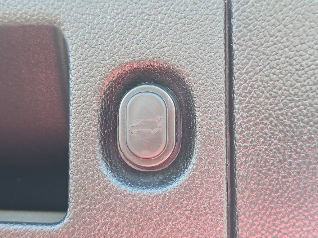 2020 Chevrolet Suburban Premier - Photo 19