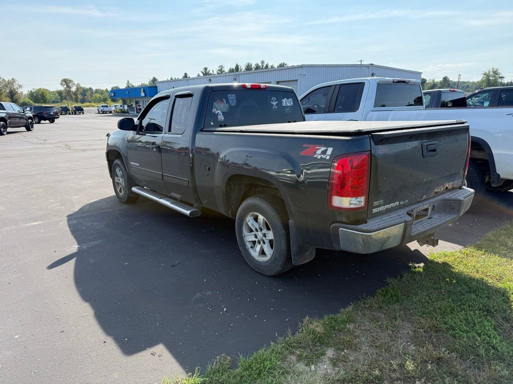 2010 Gmc Sierra 1500 SLE photo 2