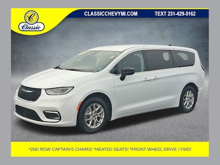 2024 Chrysler Pacifica Touring L Minivan