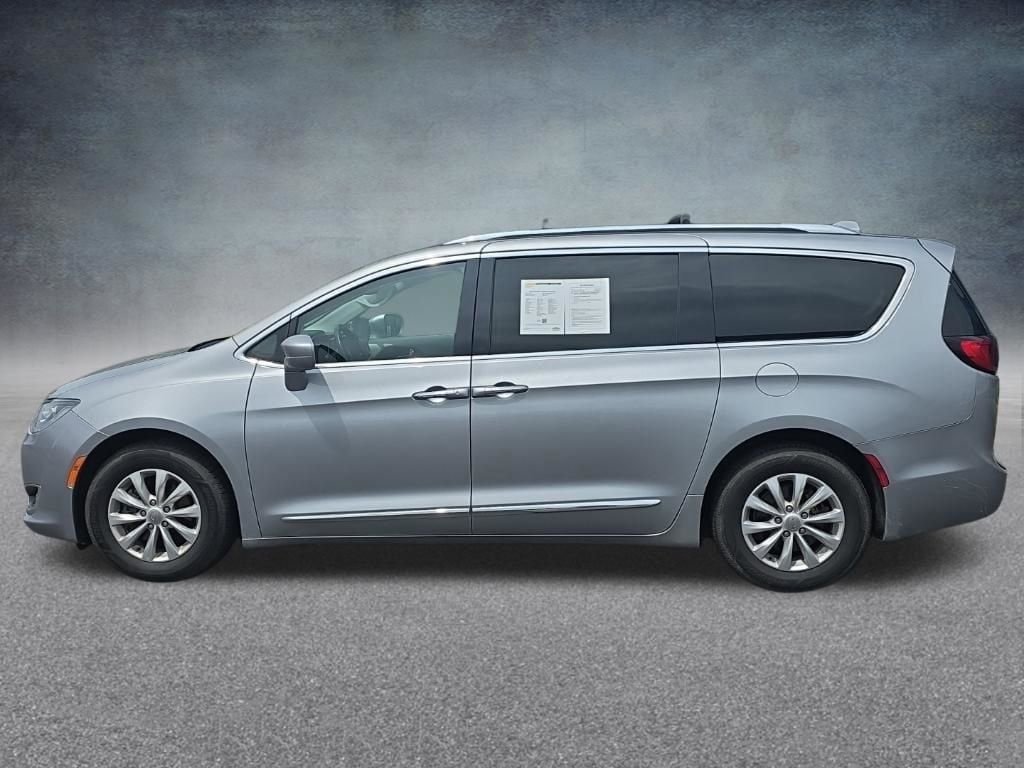 Used 2019 Chrysler Pacifica Touring L with VIN 2C4RC1BG6KR539696 for sale in Lake City, MI