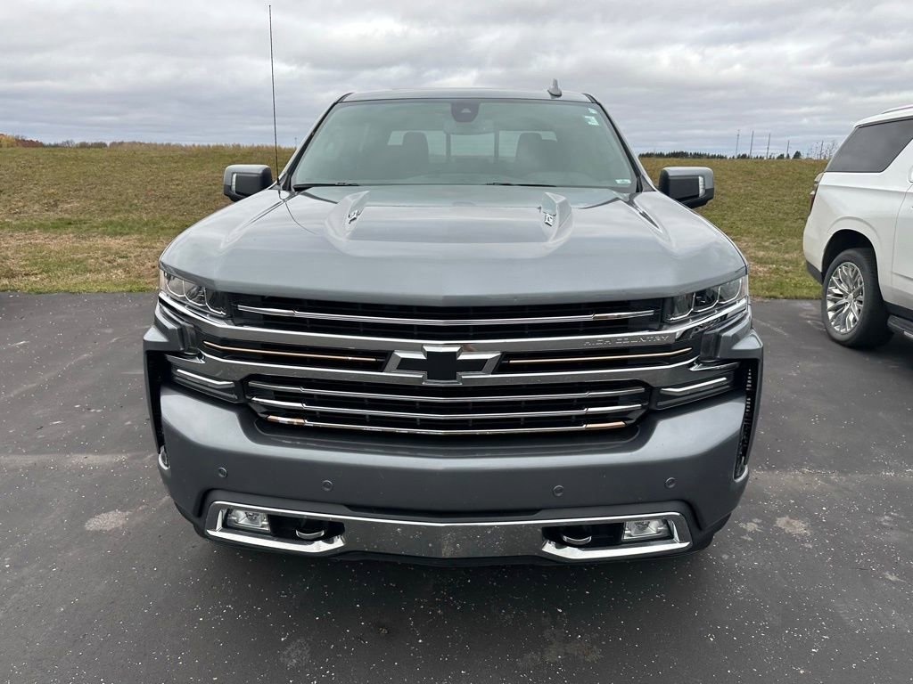 2019 Chevrolet Silverado 1500 High Country photo 2