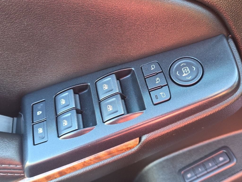 2020 Chevrolet Suburban Premier - Photo 26