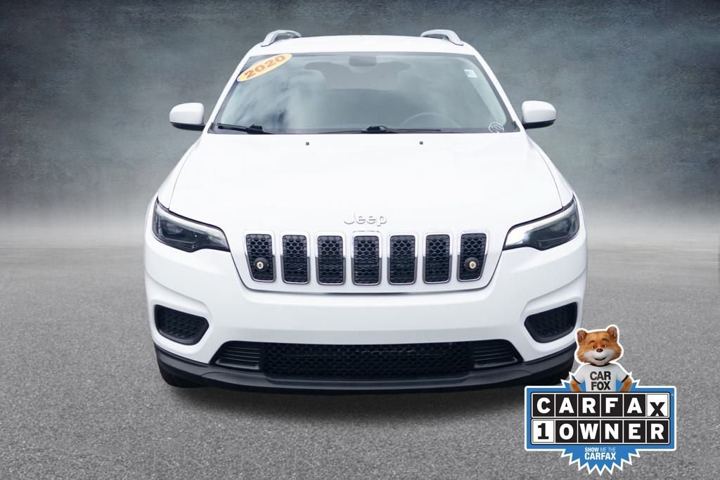 2020 Jeep Cherokee Latitude photo 2