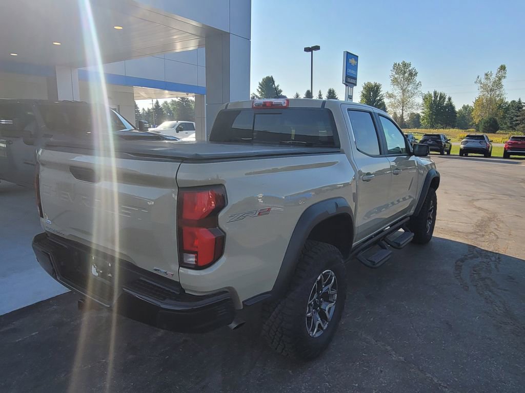 2024 Chevrolet Colorado ZR2 photo 2