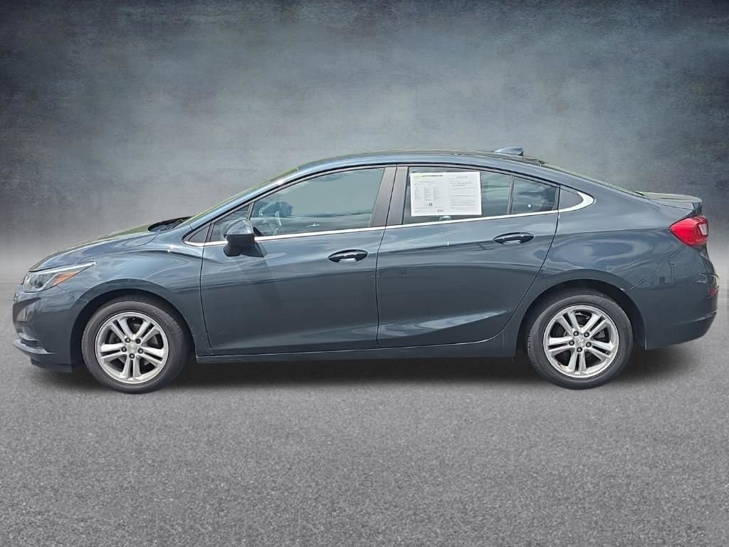Used 2018 Chevrolet Cruze LT with VIN 1G1BE5SM8J7122789 for sale in Lake City, MI