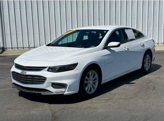 Used 2018 Chevrolet Malibu 1LT with VIN 1G1ZD5ST7JF207167 for sale in Lake City, MI