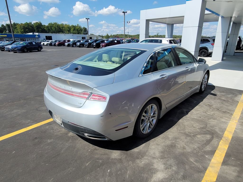 2013 Lincoln MKZ Base photo 3