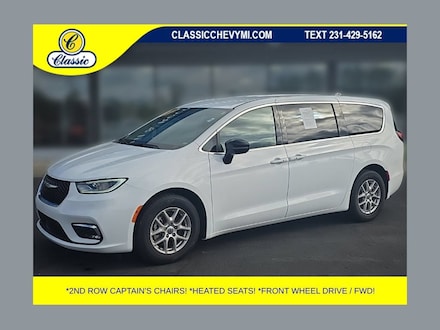 2024 Chrysler Pacifica Touring L Minivan