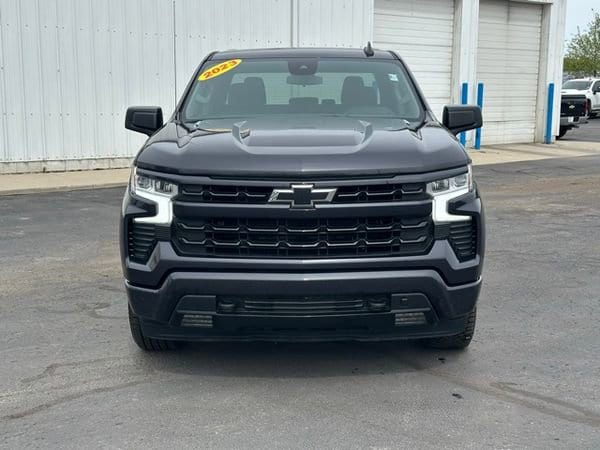 Used 2023 Chevrolet Silverado 1500 RST with VIN 3GCUDEE80PG173556 for sale in Lake City, MI