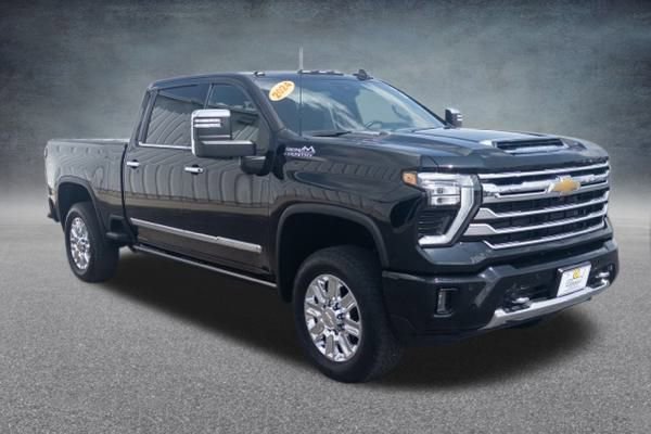 2024 Chevrolet Silverado 2500HD High Country photo 3