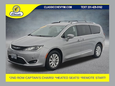 2019 Chrysler Pacifica Touring L Minivan