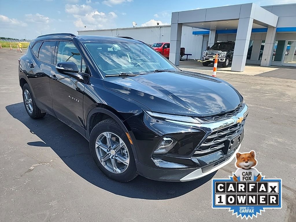 2023 Chevrolet Blazer 3LT photo 2