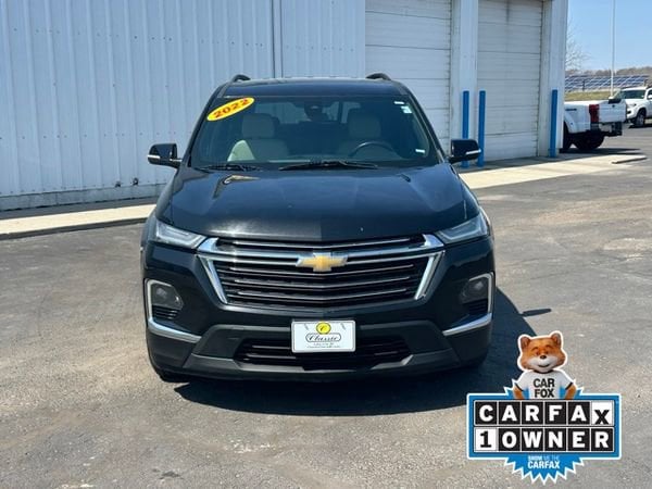 Used 2022 Chevrolet Traverse 3LT with VIN 1GNEVHKW1NJ110636 for sale in Lake City, MI