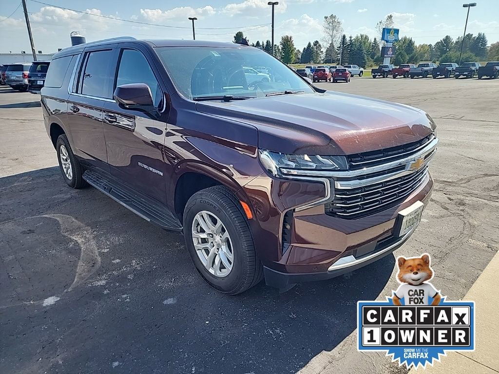 2023 Chevrolet Suburban LT photo 2