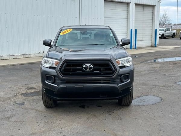 Used 2022 Toyota Tacoma SR with VIN 3TMCZ5AN5NM524078 for sale in Lake City, MI