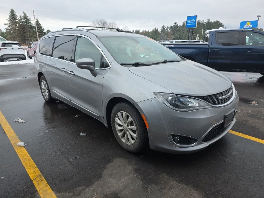 Used 2019 Chrysler Pacifica Touring L with VIN 2C4RC1BG6KR539696 for sale in Lake City, MI