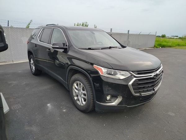 Used 2018 Chevrolet Traverse 1LT with VIN 1GNEVGKW1JJ283447 for sale in Lake City, MI