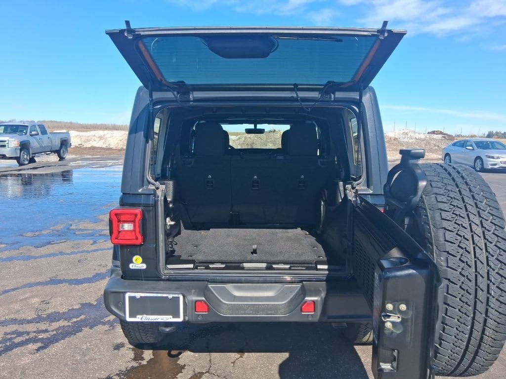 2021 Jeep Wrangler Unlimited Sahara 80th Anniversary - Photo 13