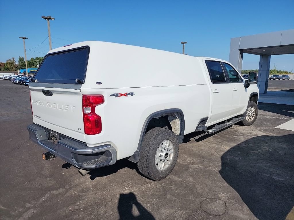 2023 Chevrolet Silverado 2500HD LT photo 2