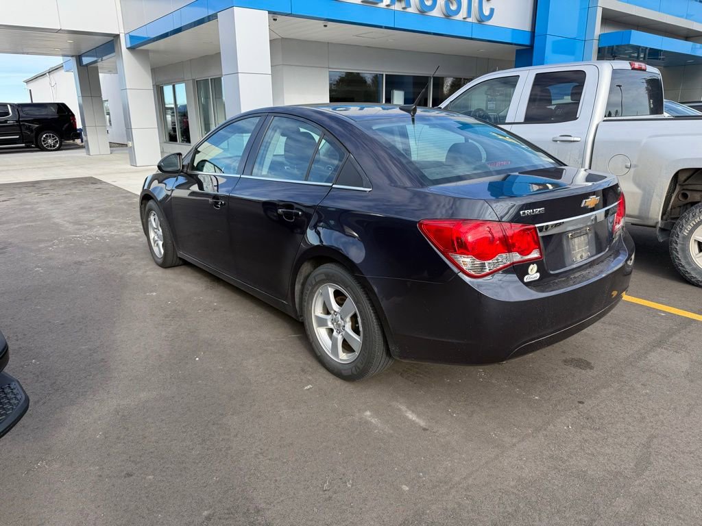 2014 Chevrolet Cruze photo 2