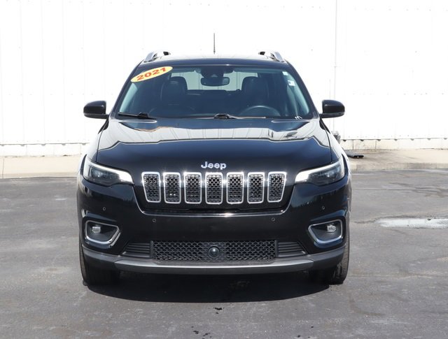 Used 2021 Jeep Cherokee Limited with VIN 1C4PJMDX9MD213974 for sale in Lake City, MI