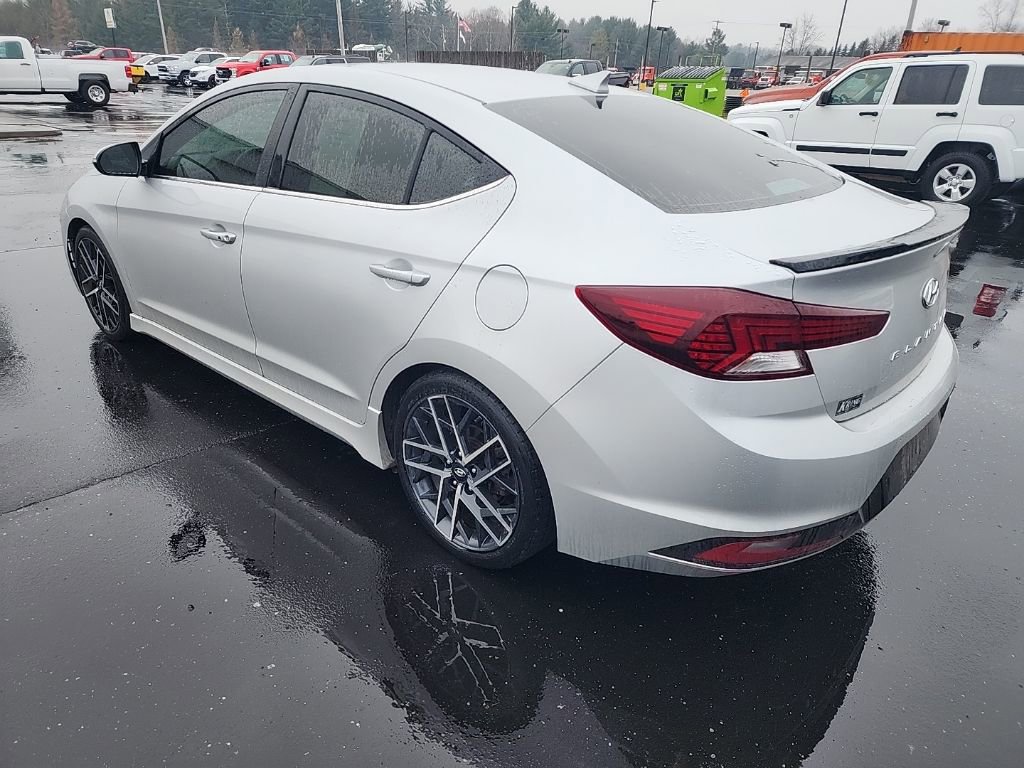 2019 Hyundai Elantra Sport photo 4