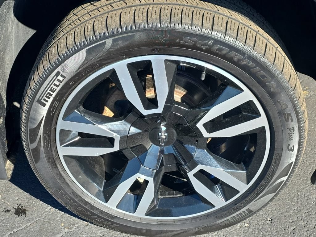 2020 Chevrolet Suburban Premier - Photo 13