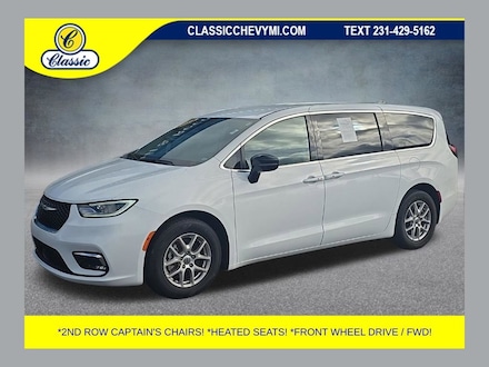 2024 Chrysler Pacifica Touring L Minivan