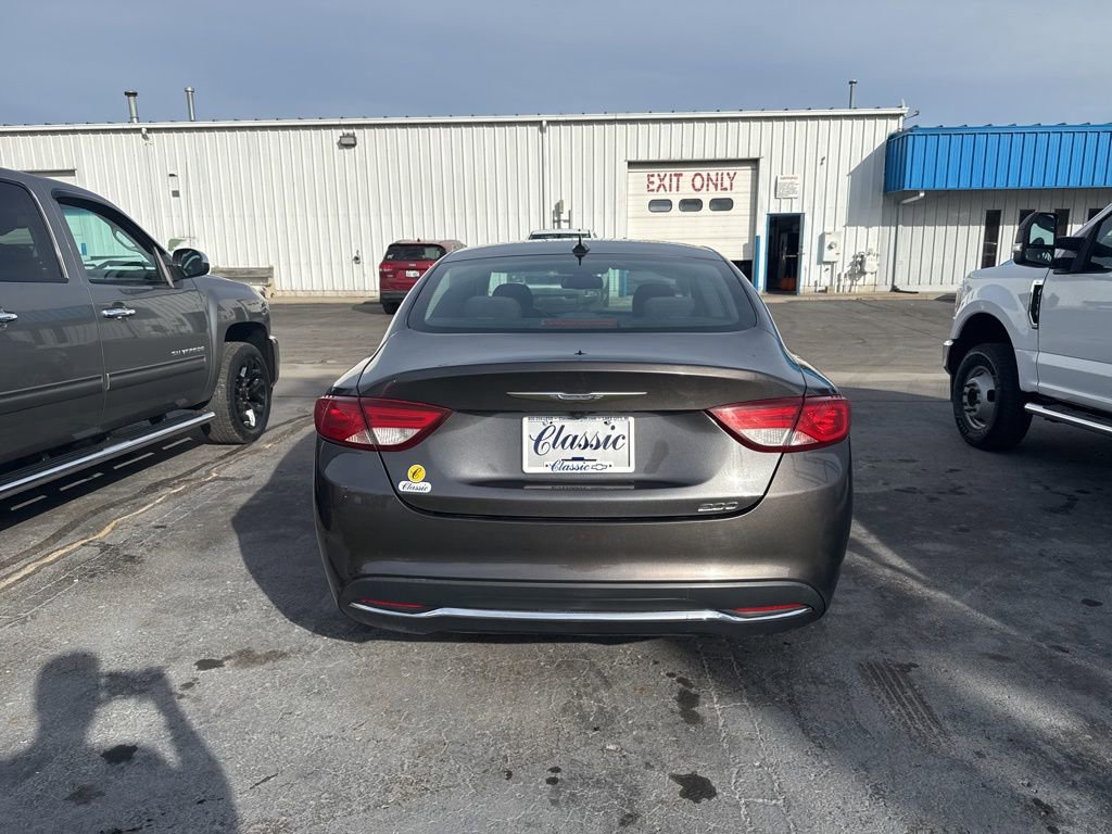 2015 Chrysler 200 Limited photo 4
