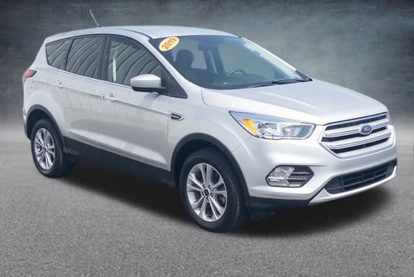 2019 Ford Escape SE photo 3