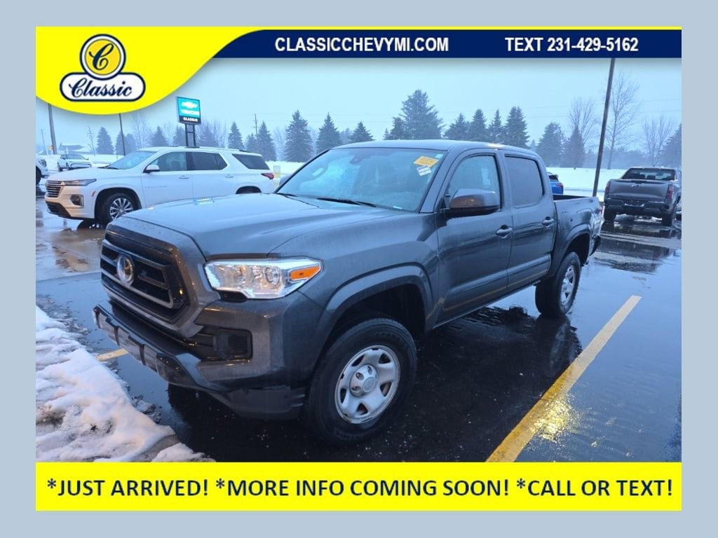 2022 Toyota Tacoma SR's photo