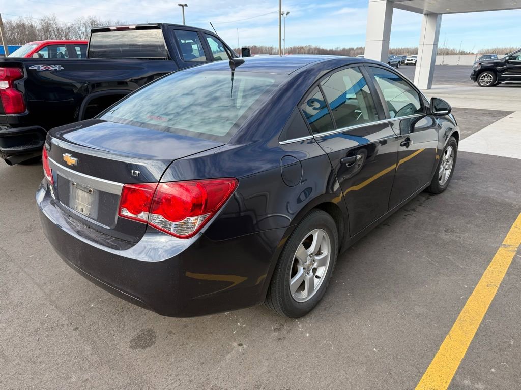 2014 Chevrolet Cruze photo 3
