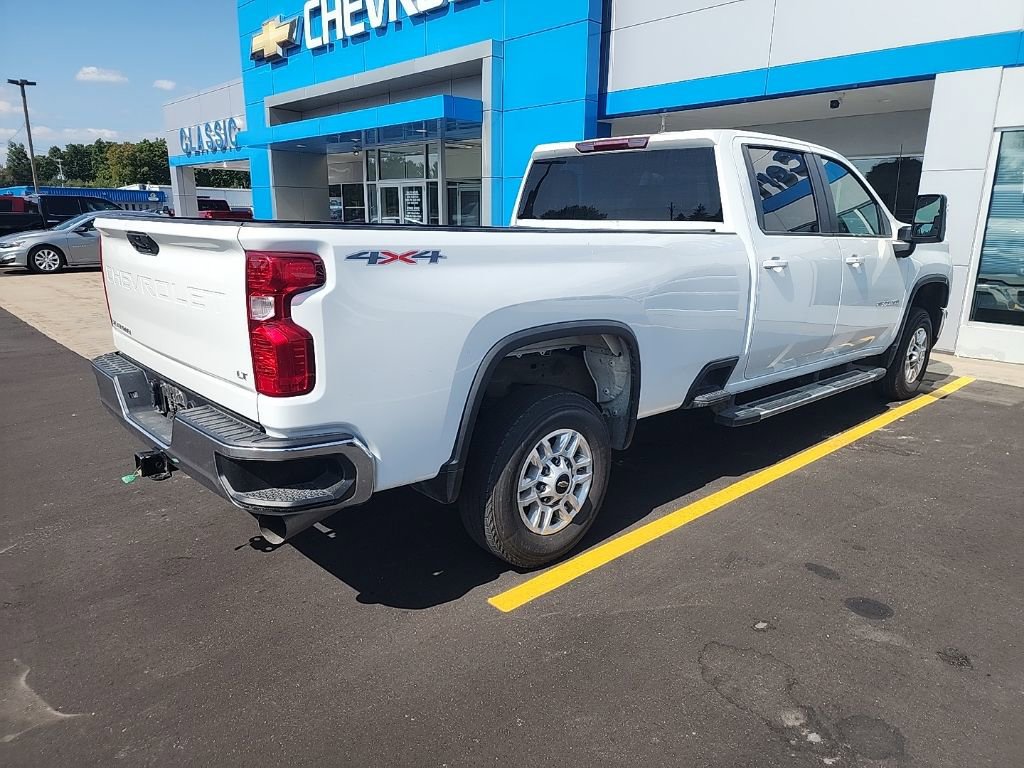 2024 Chevrolet Silverado 2500HD LT photo 3