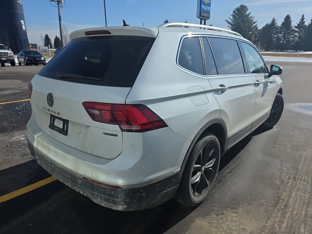 Used 2023 Volkswagen Tiguan SE