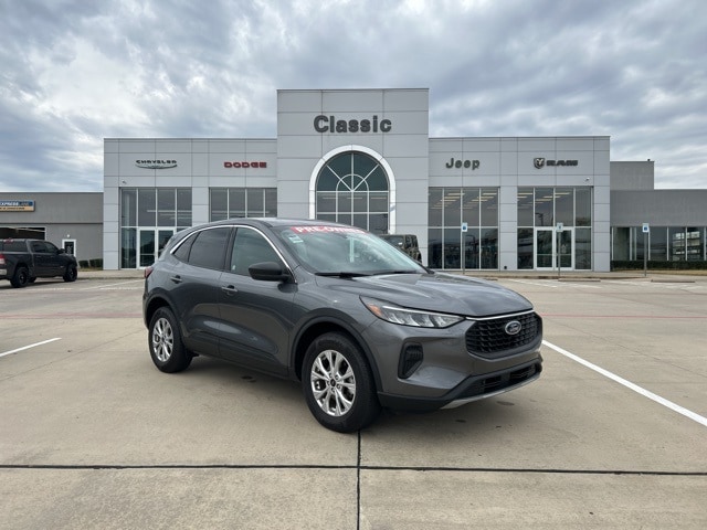 2024 Ford Escape Active's photo