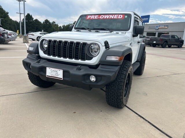 2025 Jeep Wrangler Sport photo 2