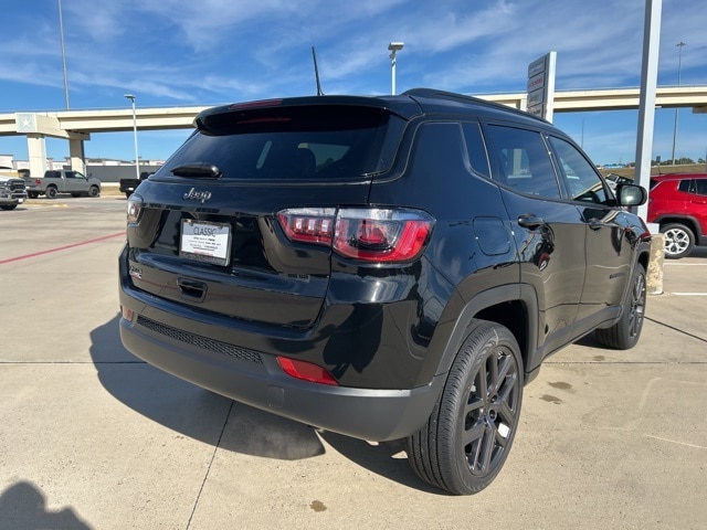 2026 Jeep Compass Latitude Altitude - Photo 14