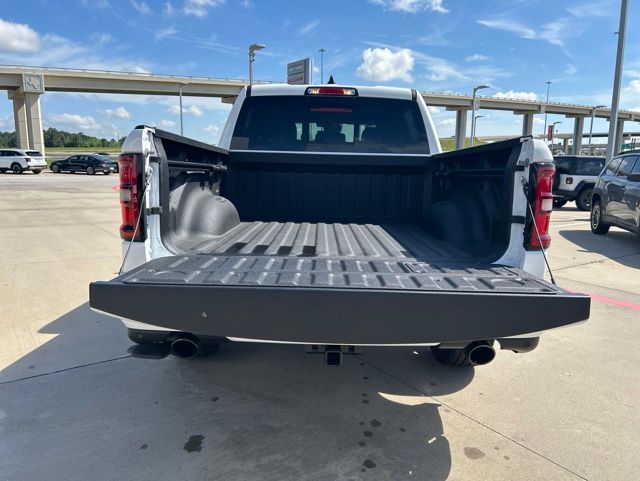 2026 RAM 1500 Laramie - Photo 9