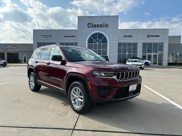 2025 Jeep Grand Cherokee Laredo's photo