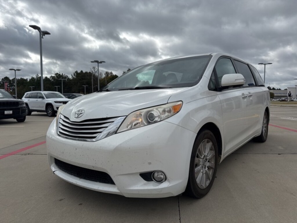 Used 2013 Toyota Sienna Limited Van