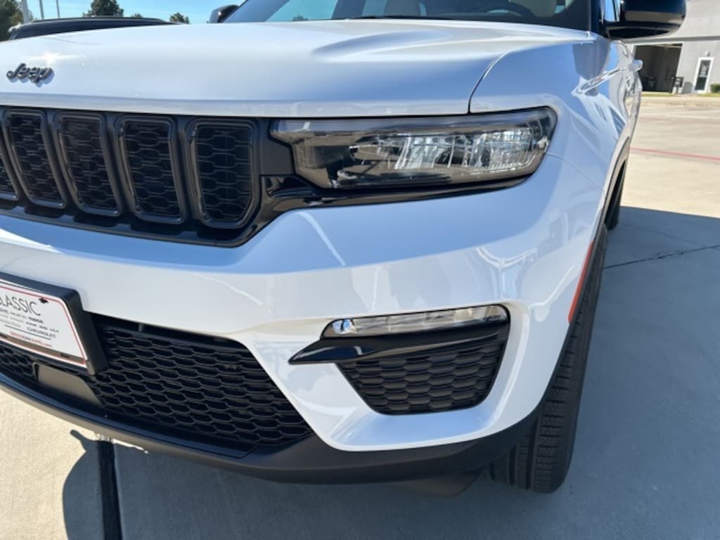 New 2025 Jeep Grand Cherokee LIMITED 4X4 Sport Utility